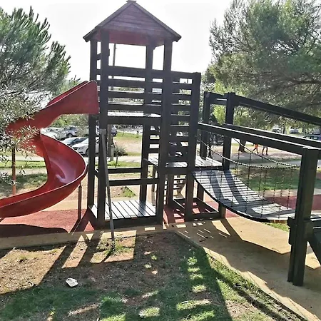 Marija 아파트 풀라